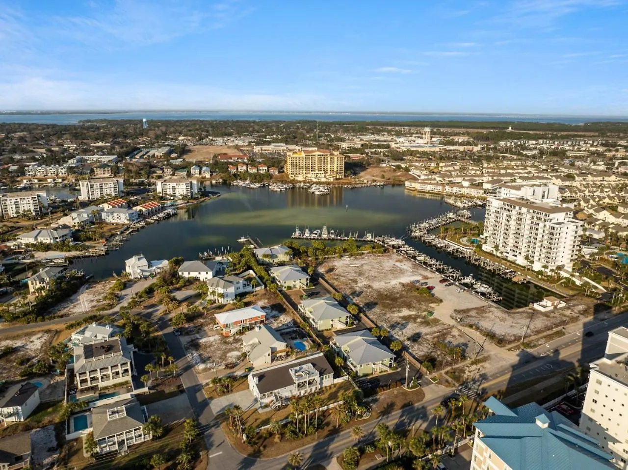 Destination 201 Apartment