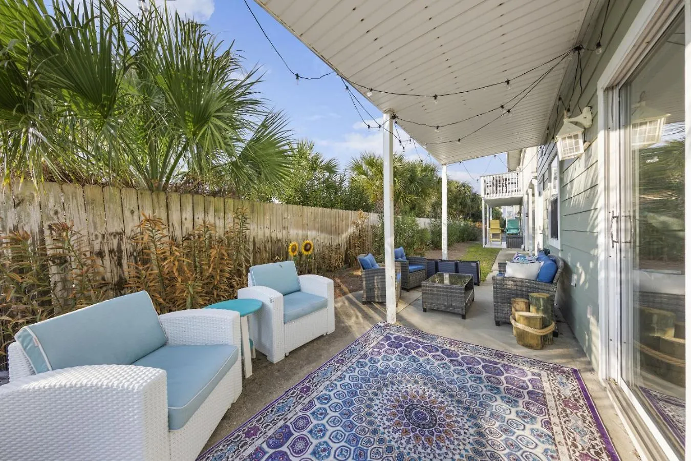 Destination 201 Apartment