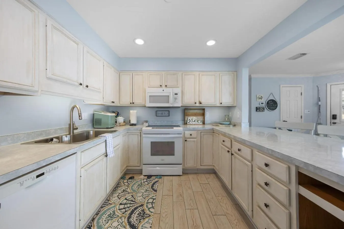 Destination 201 Apartment
