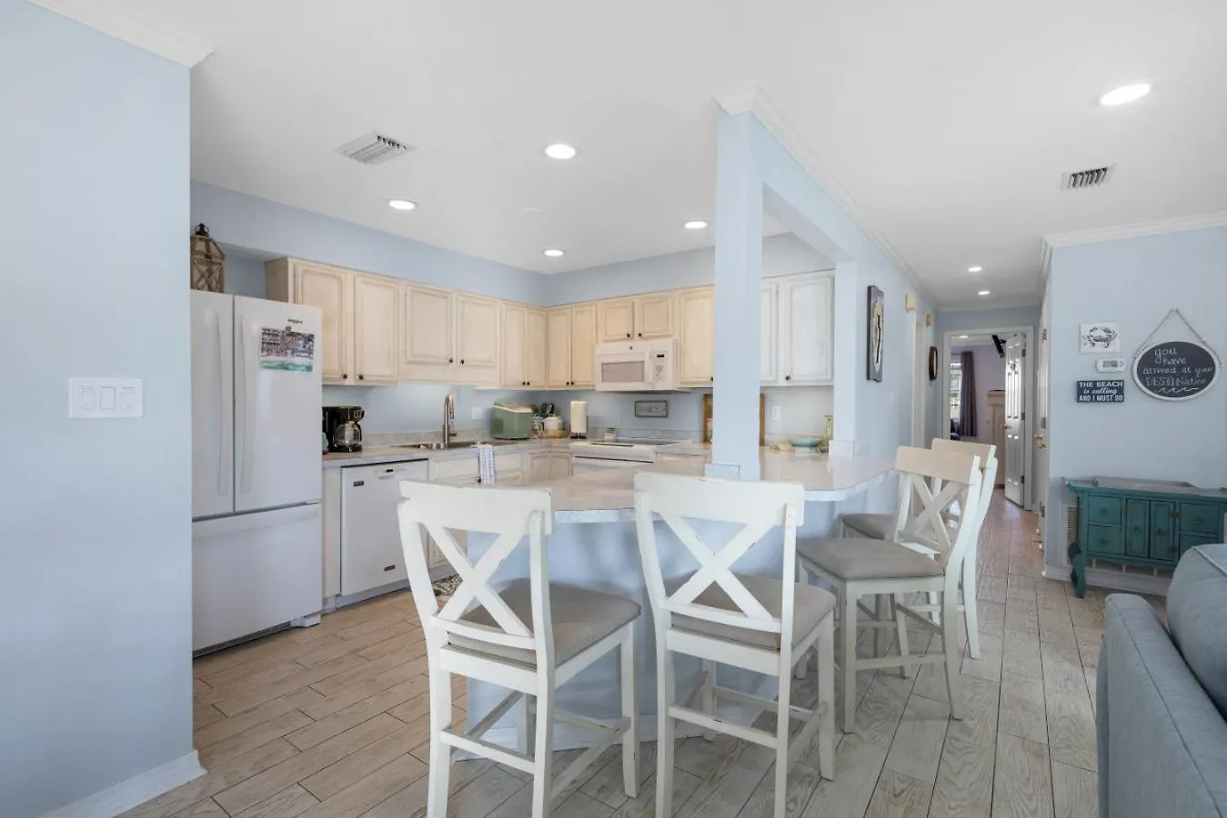 Destination 201 Apartment